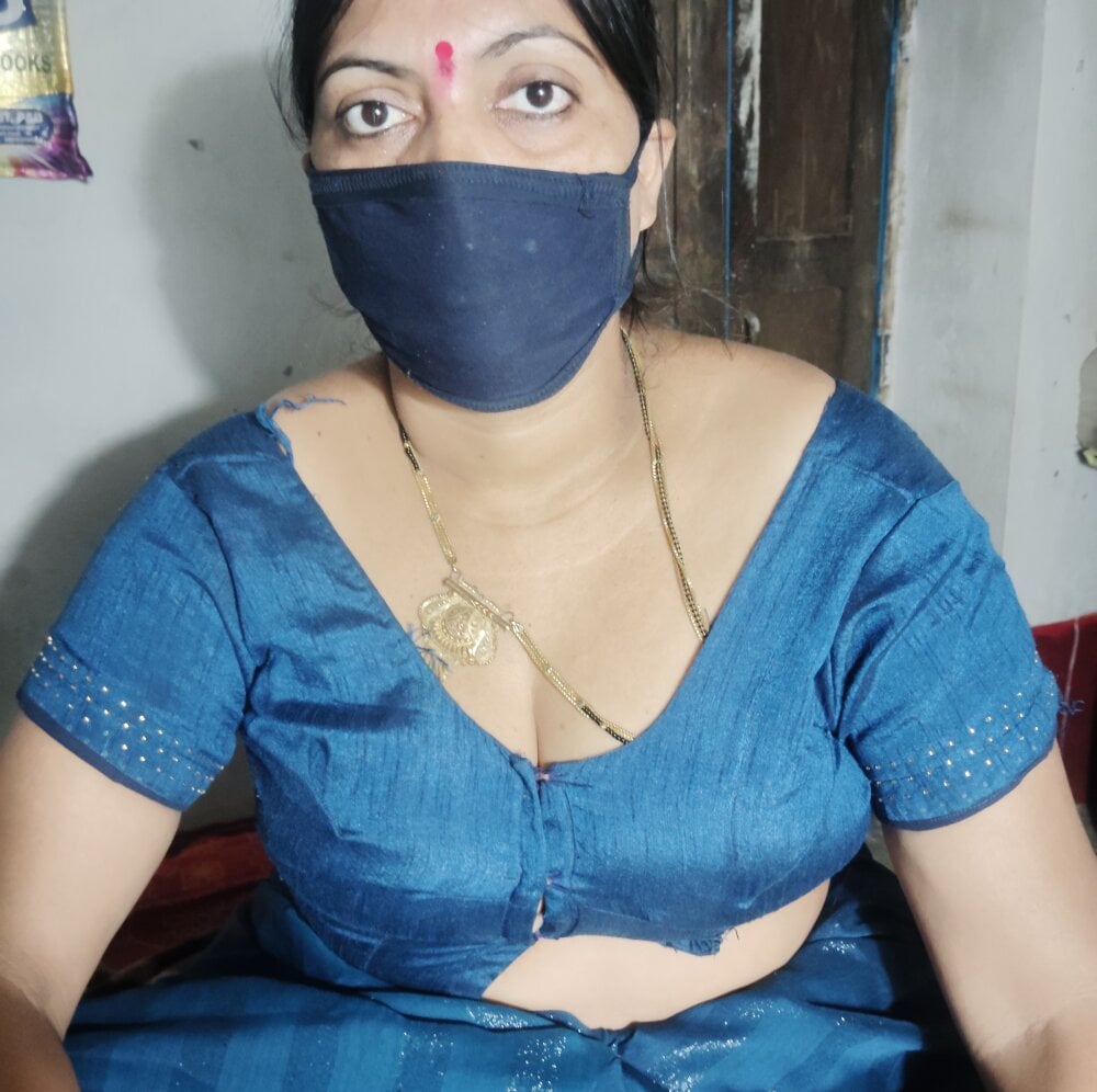 Rubiyaa77's Offline XXX Chat