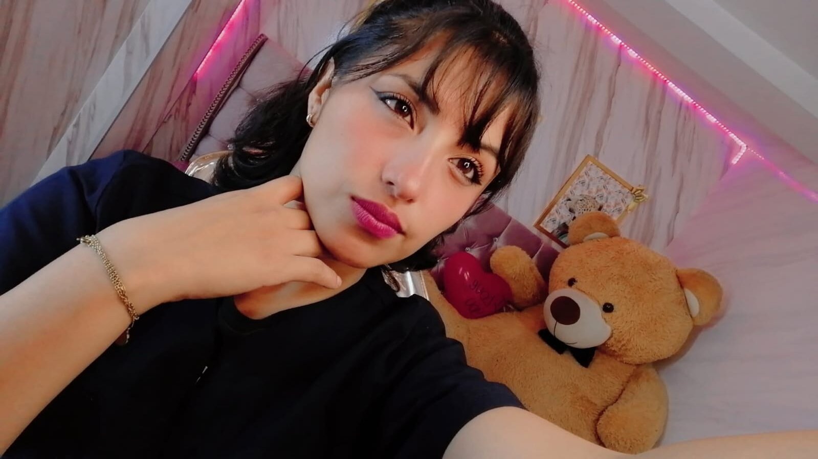 _kathalella_b
