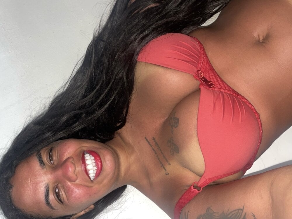 leticia_safada from stripchat