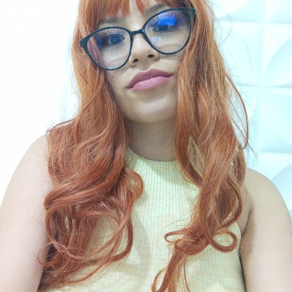 Live sex webcam photo for aloise0879 #278995552