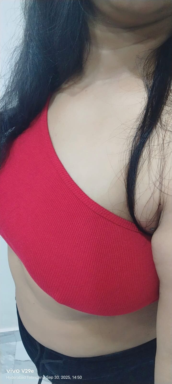 Curvy_Naina