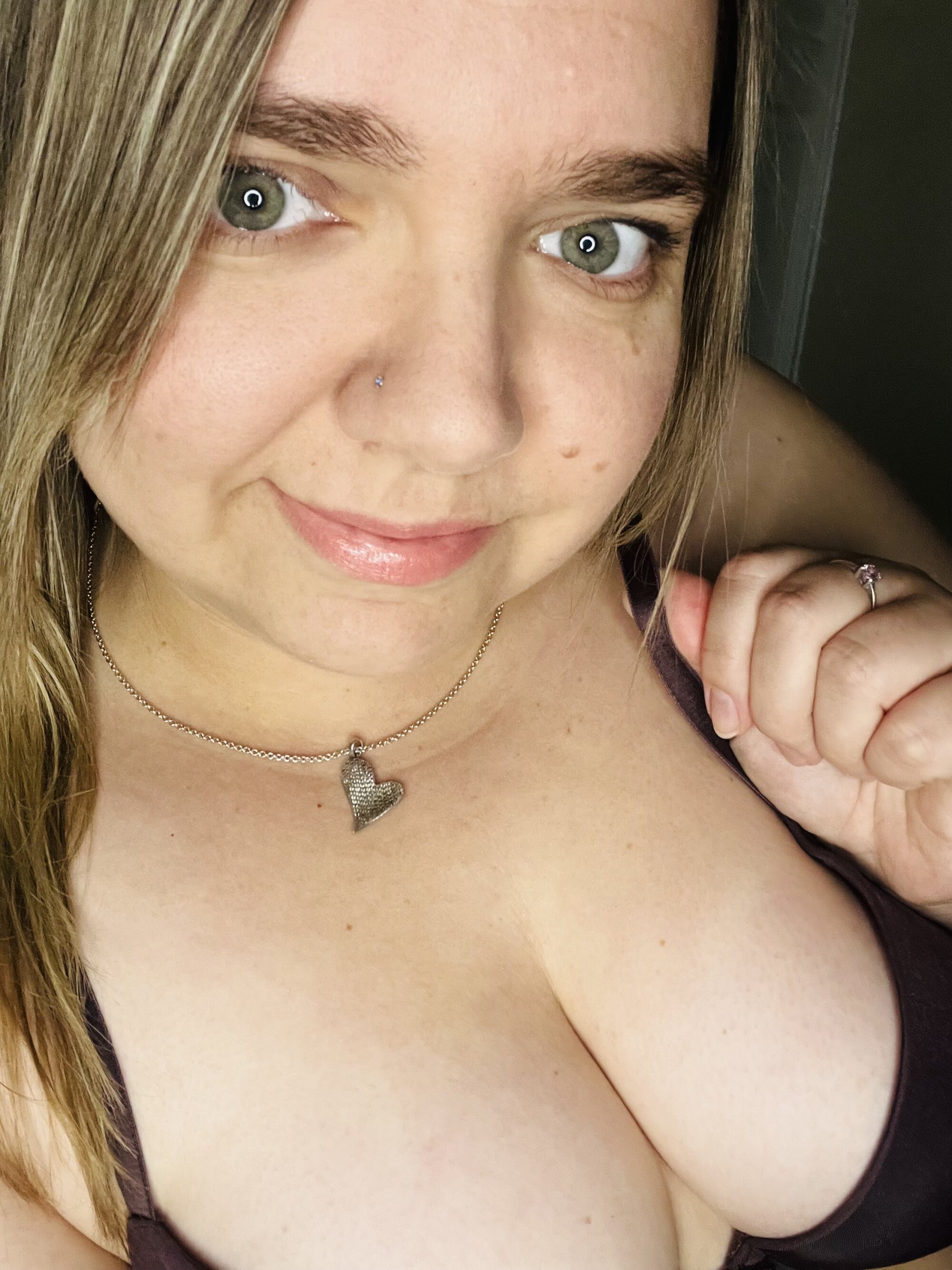 CUTE-TAYLOR29