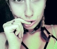 HALLE_HART's Offline Chat Room