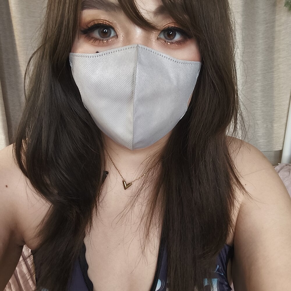 mega-camsex.com junajuna100 livesex profile in japanese cams