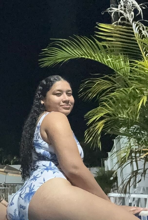 Lexa_Wild_Hot