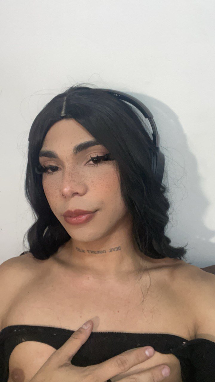 nahomy_snow