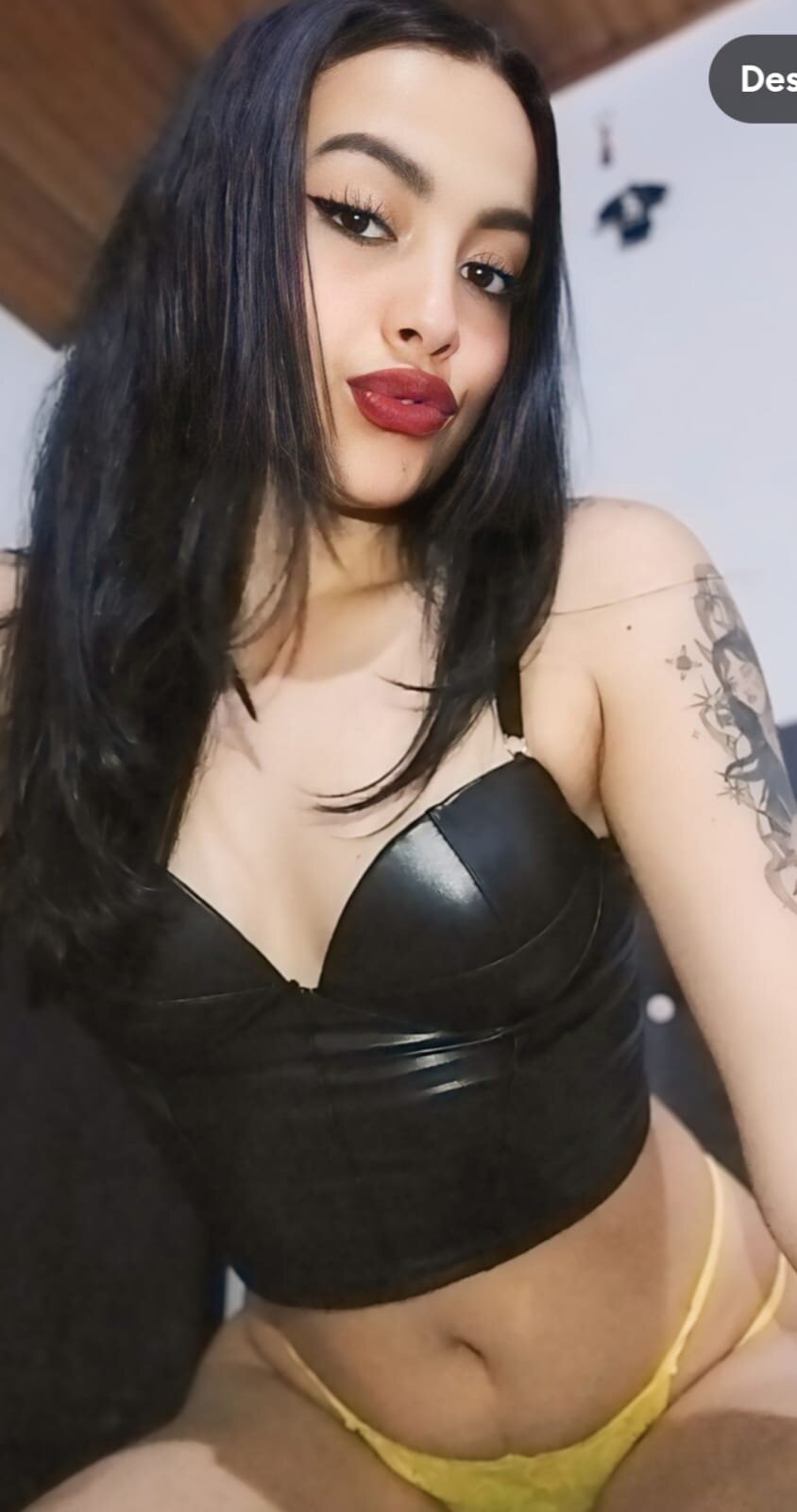 Caroliine_Collins