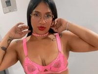 Lucy__Lov3's Offline Chat Room