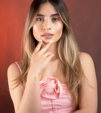 KiaraCarter on StripChat