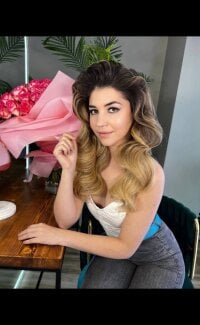 ArianeLecler's Offline Chat Room