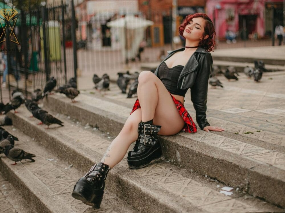 raven__white1's Offline XXX Chat