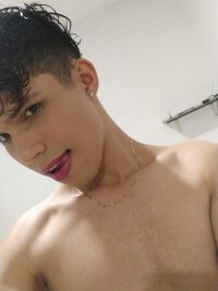 curls_03_ Profile