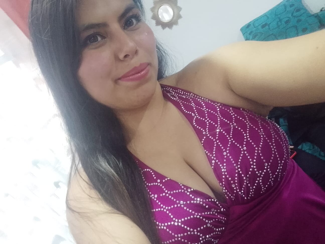 nicole_saenz_
