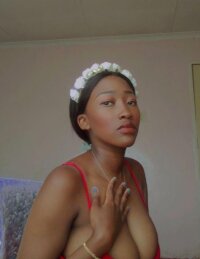 mimi_petitex10's Offline XXX Chat