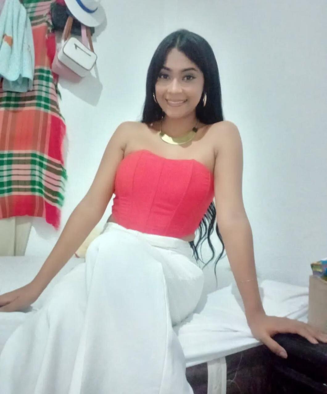 Alana_25x