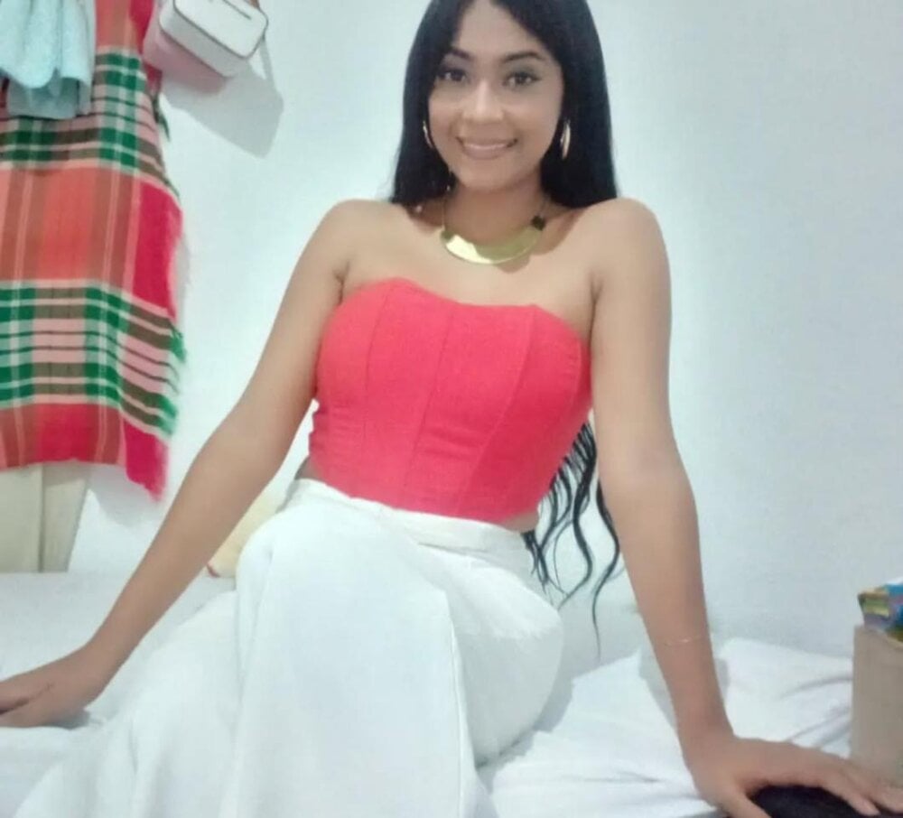 Alana_25x