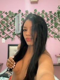 sofia_braun_69's Offline Chat Room