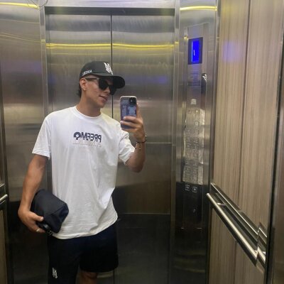 valentino_420 from stripchat
