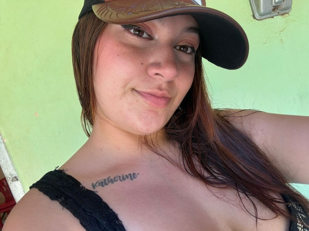 badgirlwebcam.com valery863 livesex profile in co cams