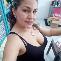 Maaya_milf's webcam live show