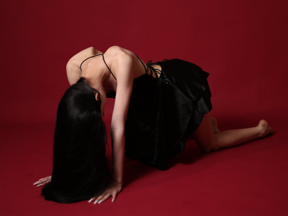 stripchat lissalison webcam profile pic via sleekcams.com