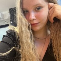 OmgCarter's Offline Chat Room