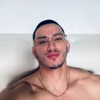 Модель SantiagoXoXo