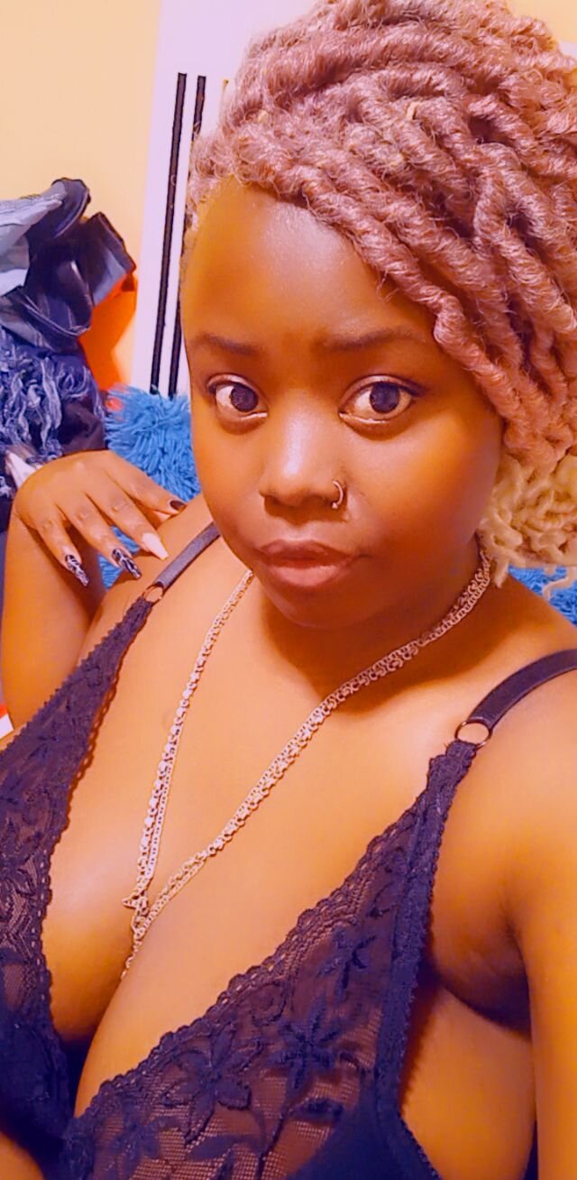 Sexytittyqueen