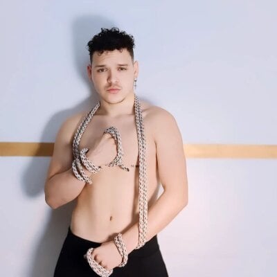 HugeerCum - Stripchat Blowjob Cam2cam Dildo Boy 