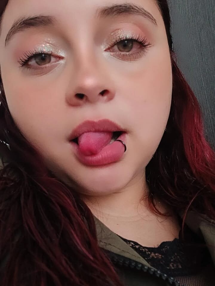 busty-hot18 profile