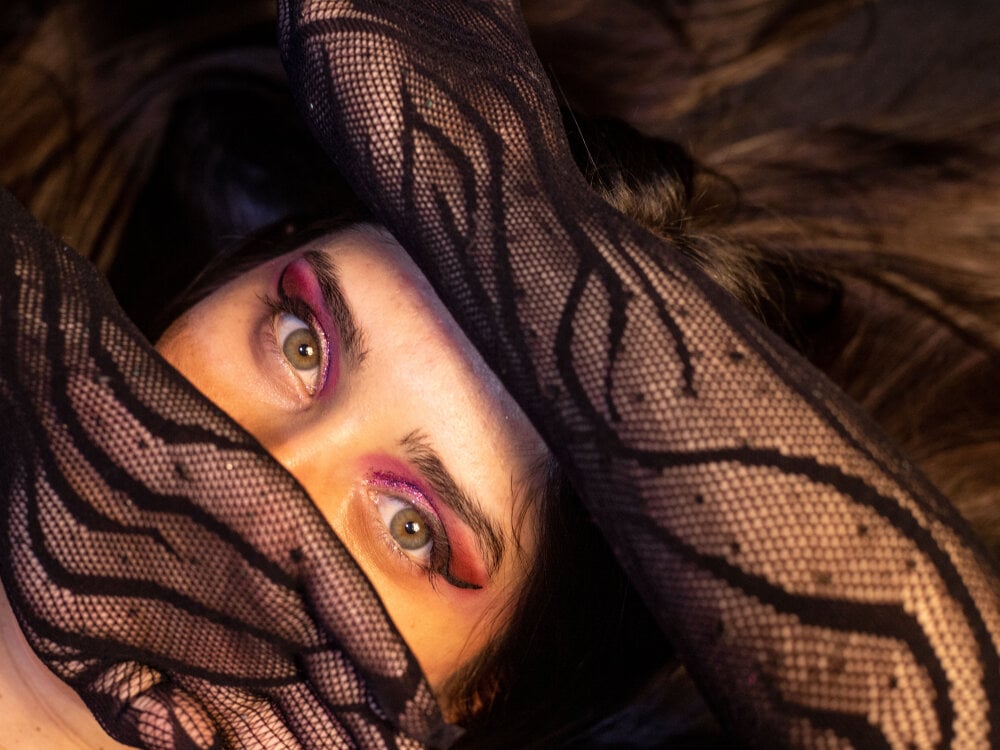 rawiya from stripchat