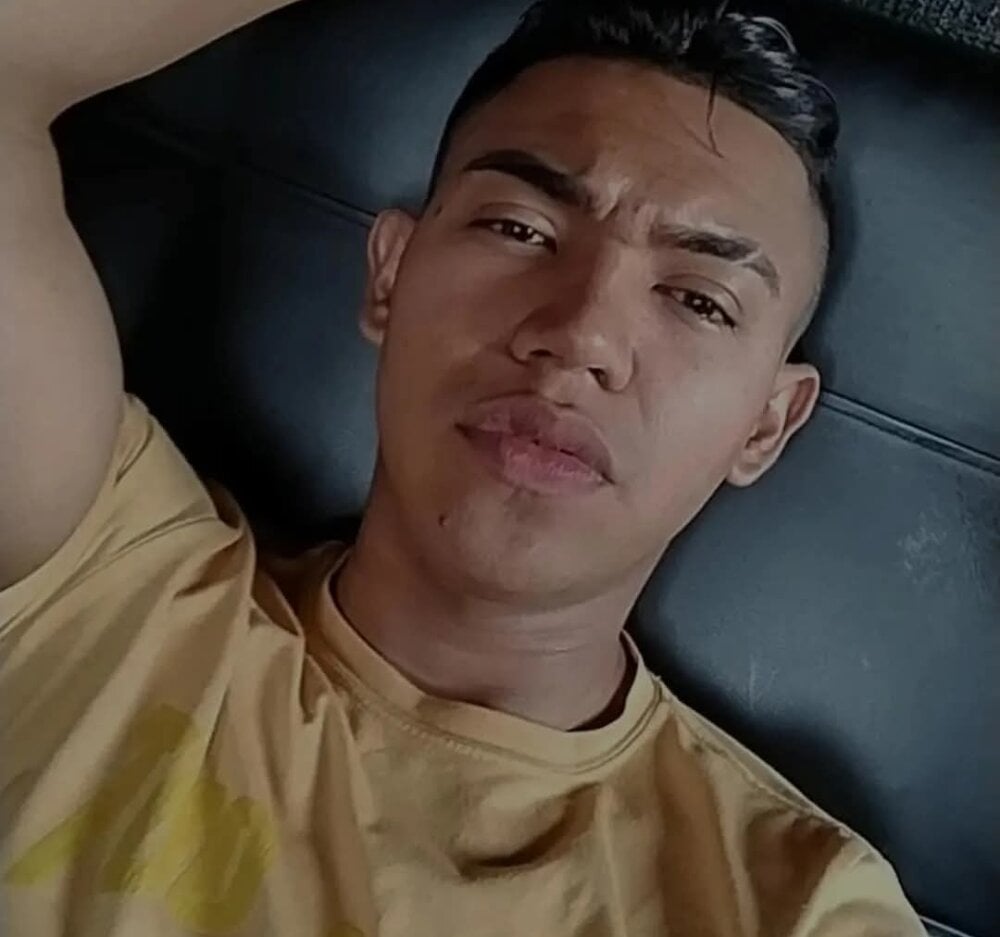 nolven_gray from stripchat