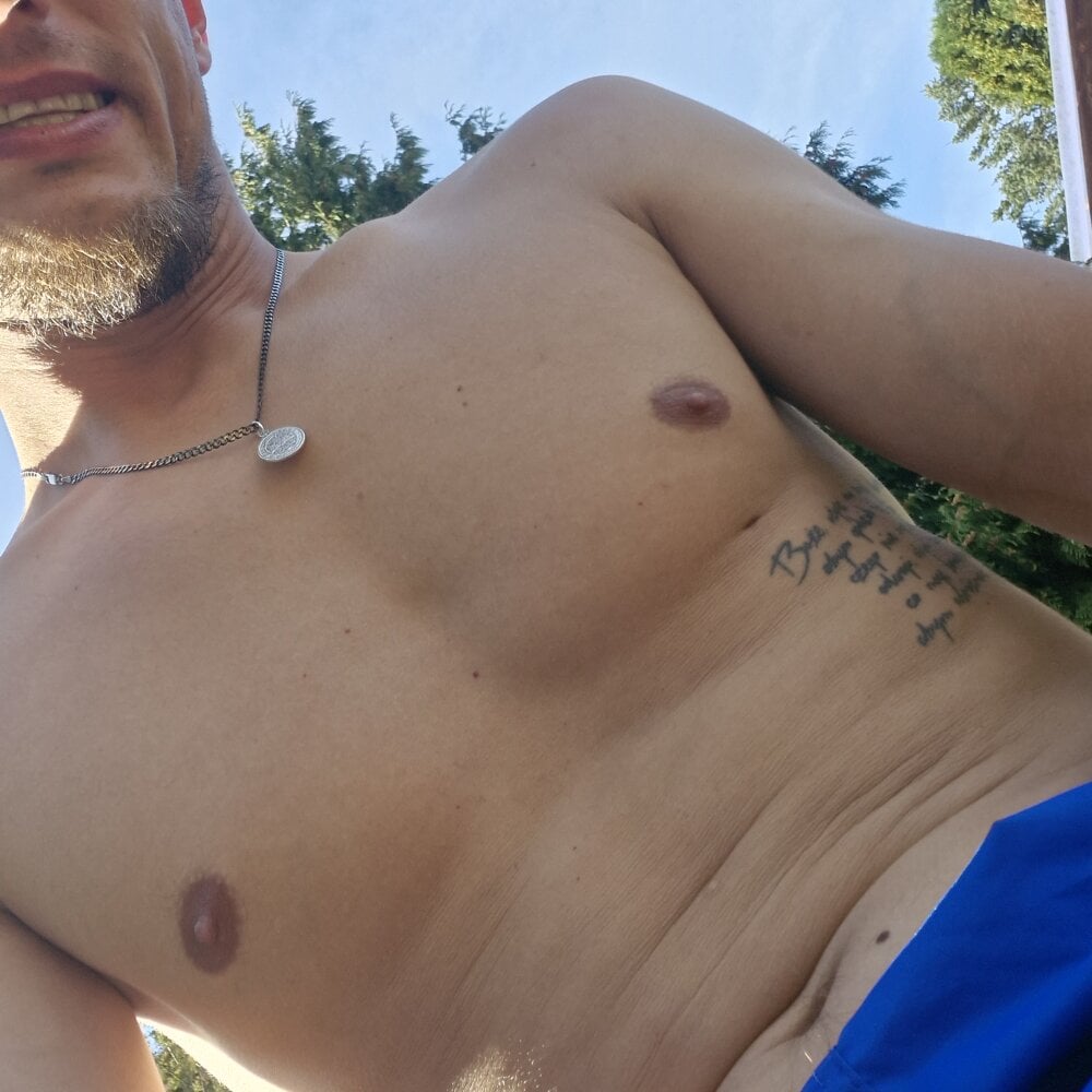 Narcosss' Offline XXX Chat