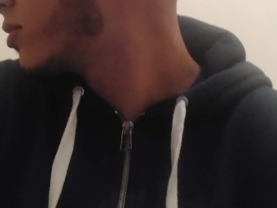 naghmi12 Offline XXX-chat