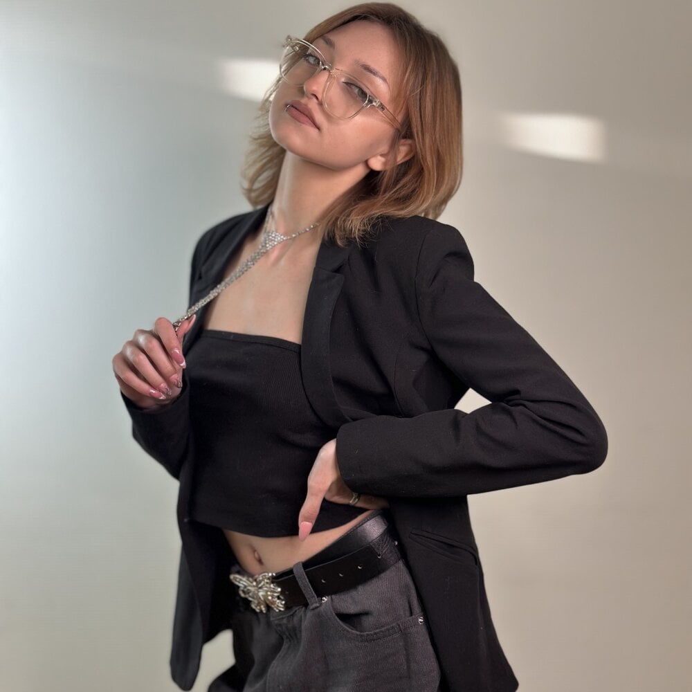 stripchat leontineatala webcam profile pic via xxx-topcamgirls.com