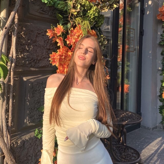 sugar_lilyy Adlı Modelin Çevrimdışı XXX Sohbeti