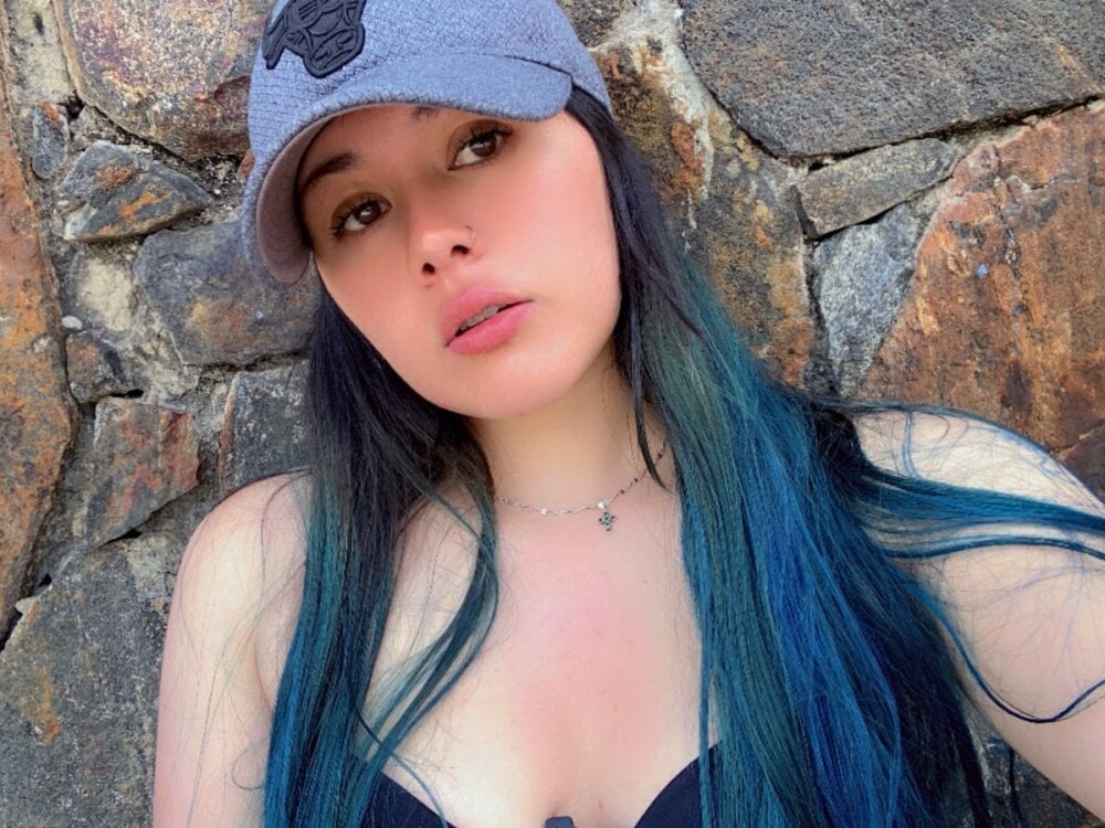 stripchat lilixlove_ webcam profile pic via sexcityguide.com