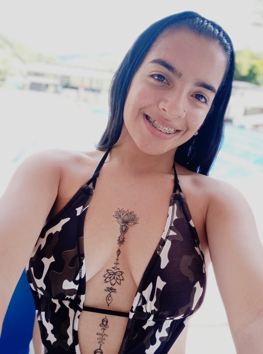Aurora_Bigboobs