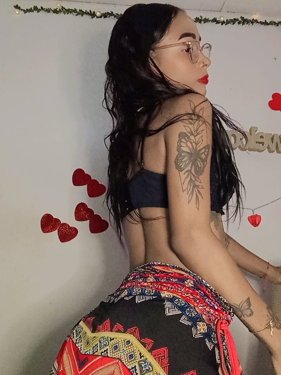ricaslatinas1 from stripchat