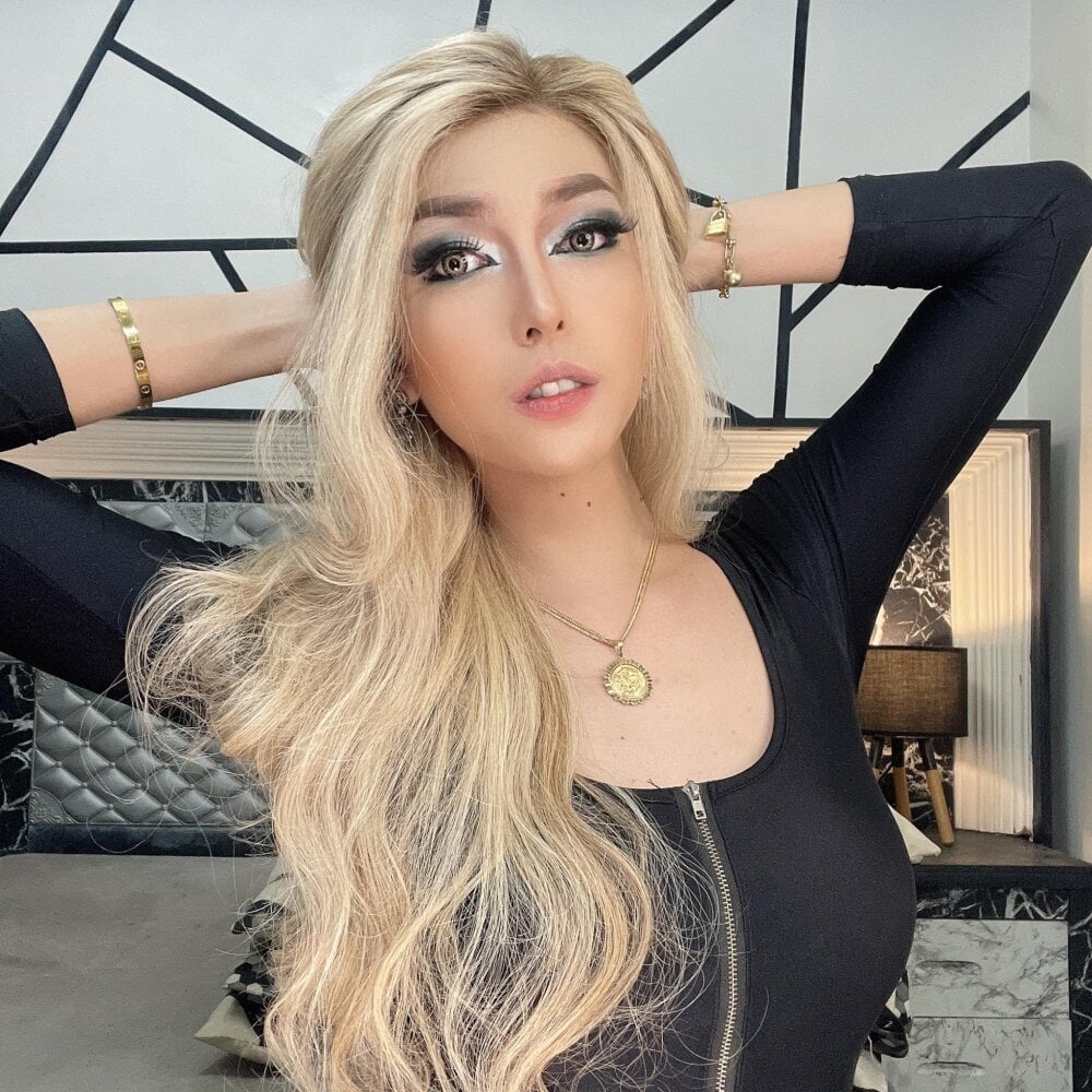 SexySelfSuckerx's Offline XXX Chat