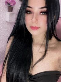 bitch_girls69's Offline Chat Room
