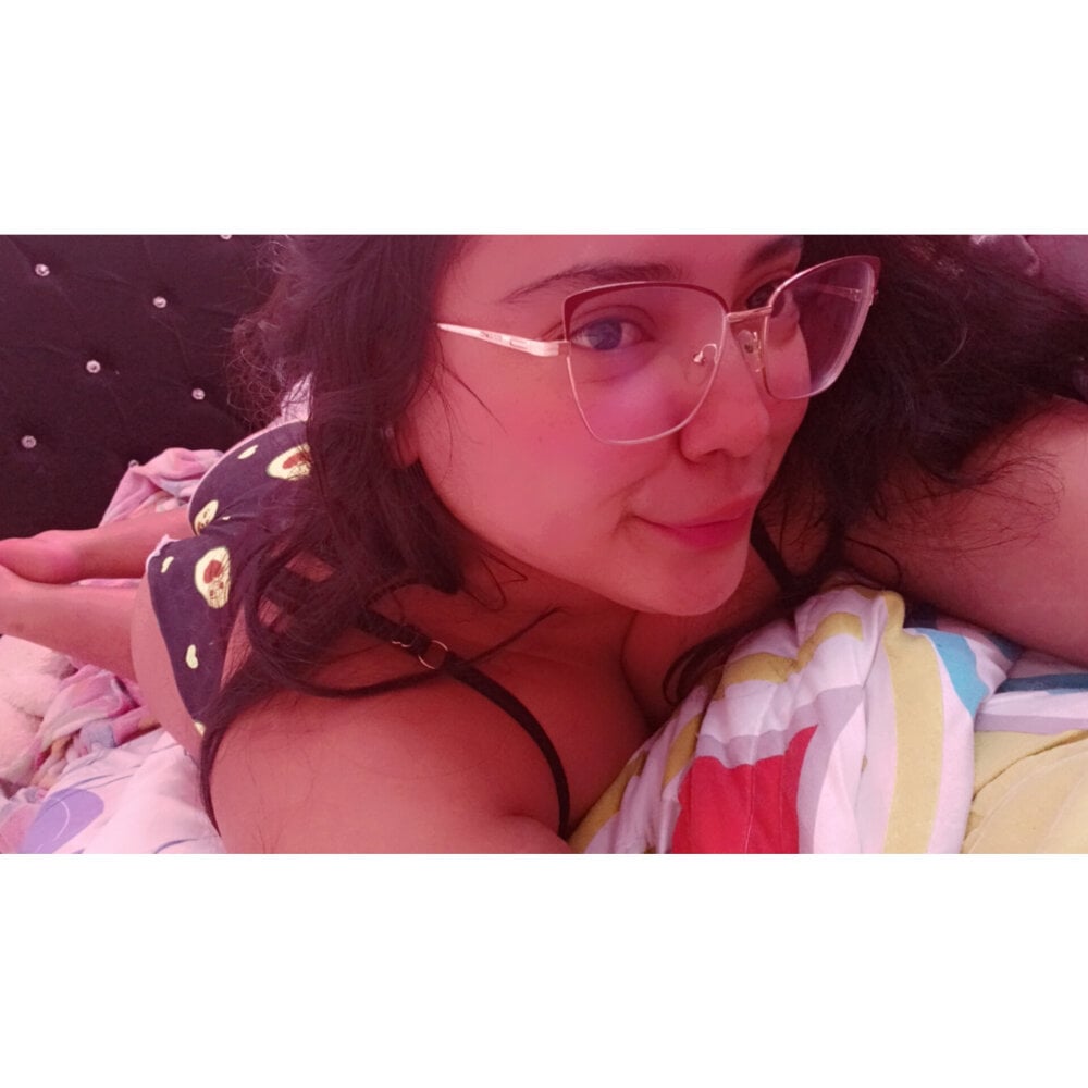 livesexr.com naylasantos livesex profile in latino cams