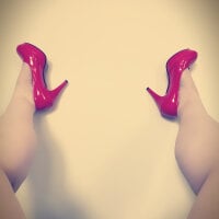 monastrawberry's Offline Chat Room