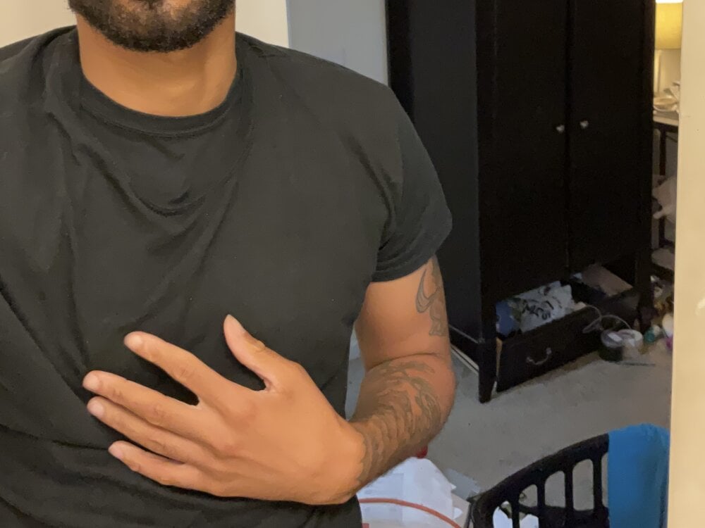 Ilovewhitefeeet profile