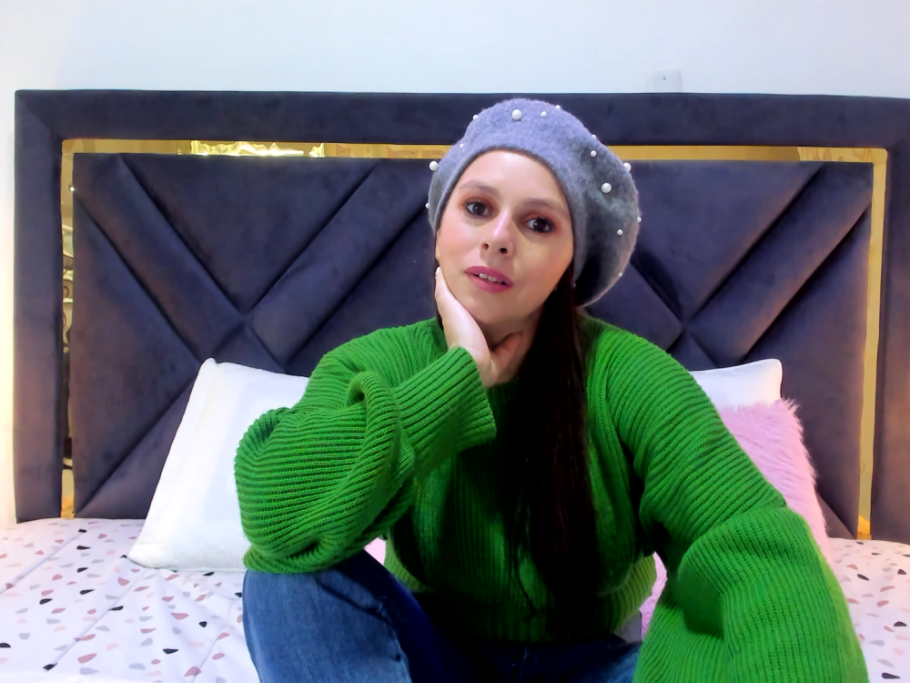 Camila_olson live cam model at StripChat