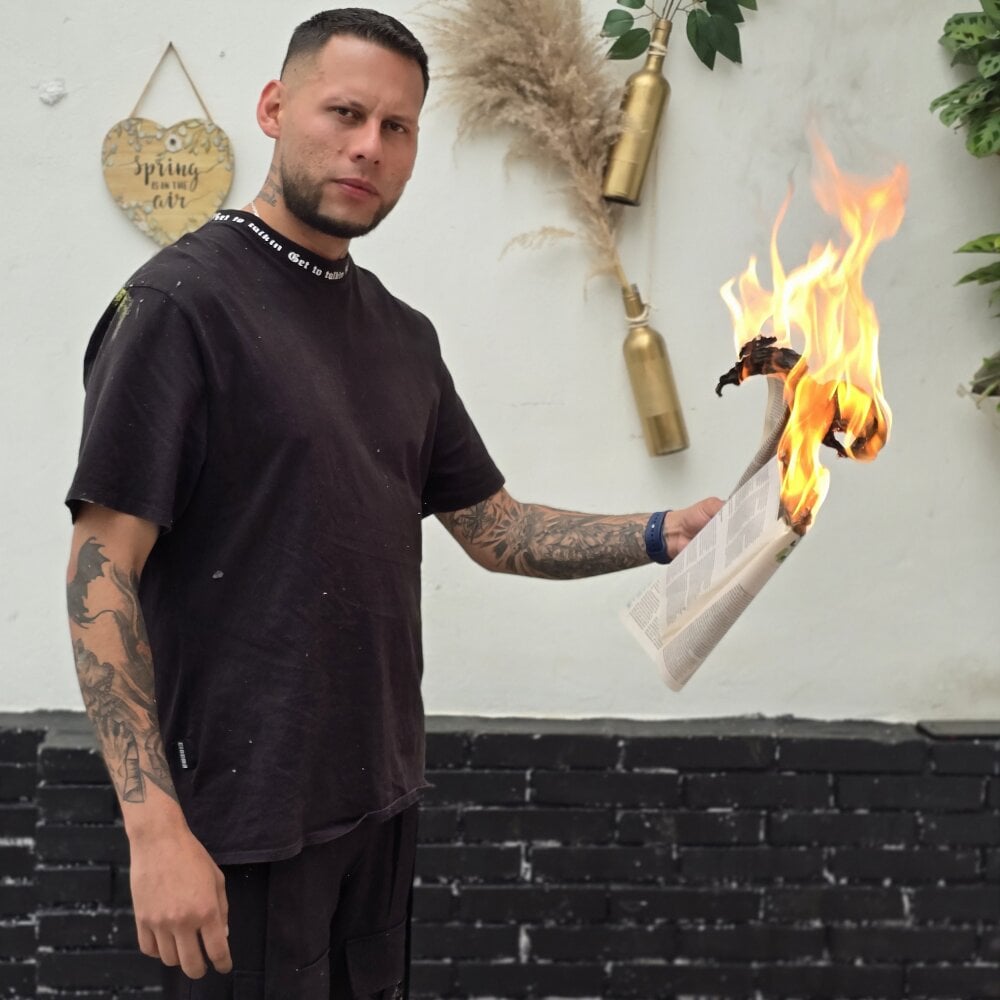 voss_kratoz from stripchat