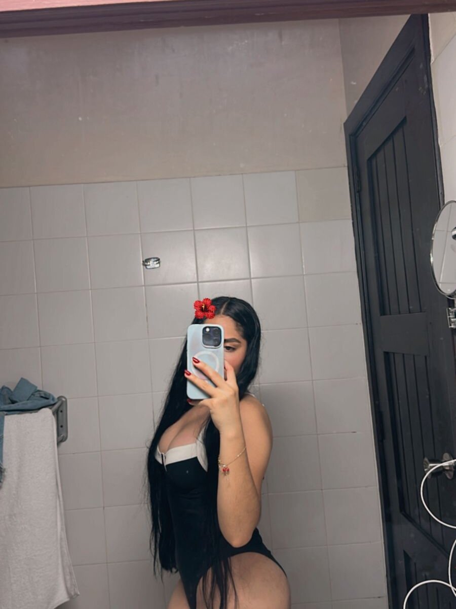 sleekcams.com napbunny livesex profile in call-me-when-u-want cams