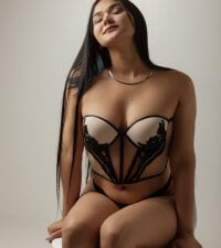 Agatha_Gomez's Offline Chat Room