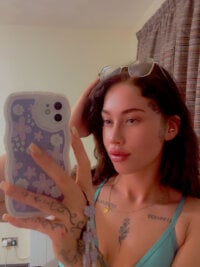 ห้องแชทออฟไลน์ของ tattooedmilf02