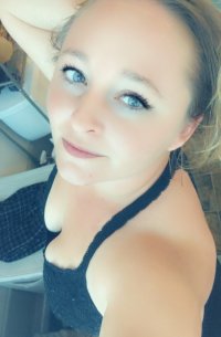 bratlyfe1991's Offline Chat Room